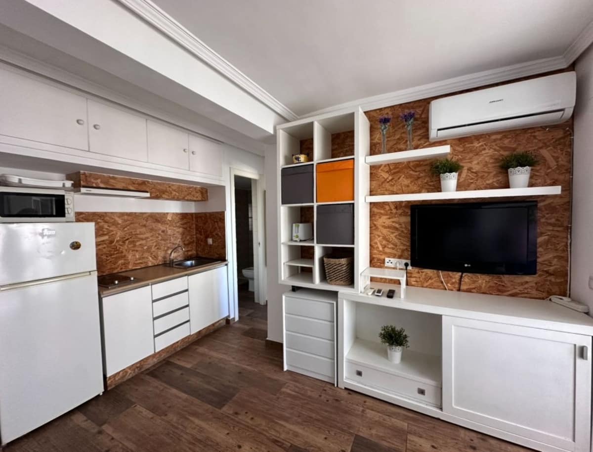 1 bedroom Apartment for sale in Calahonda with pool - € 239,000 (Ref: 9793391)