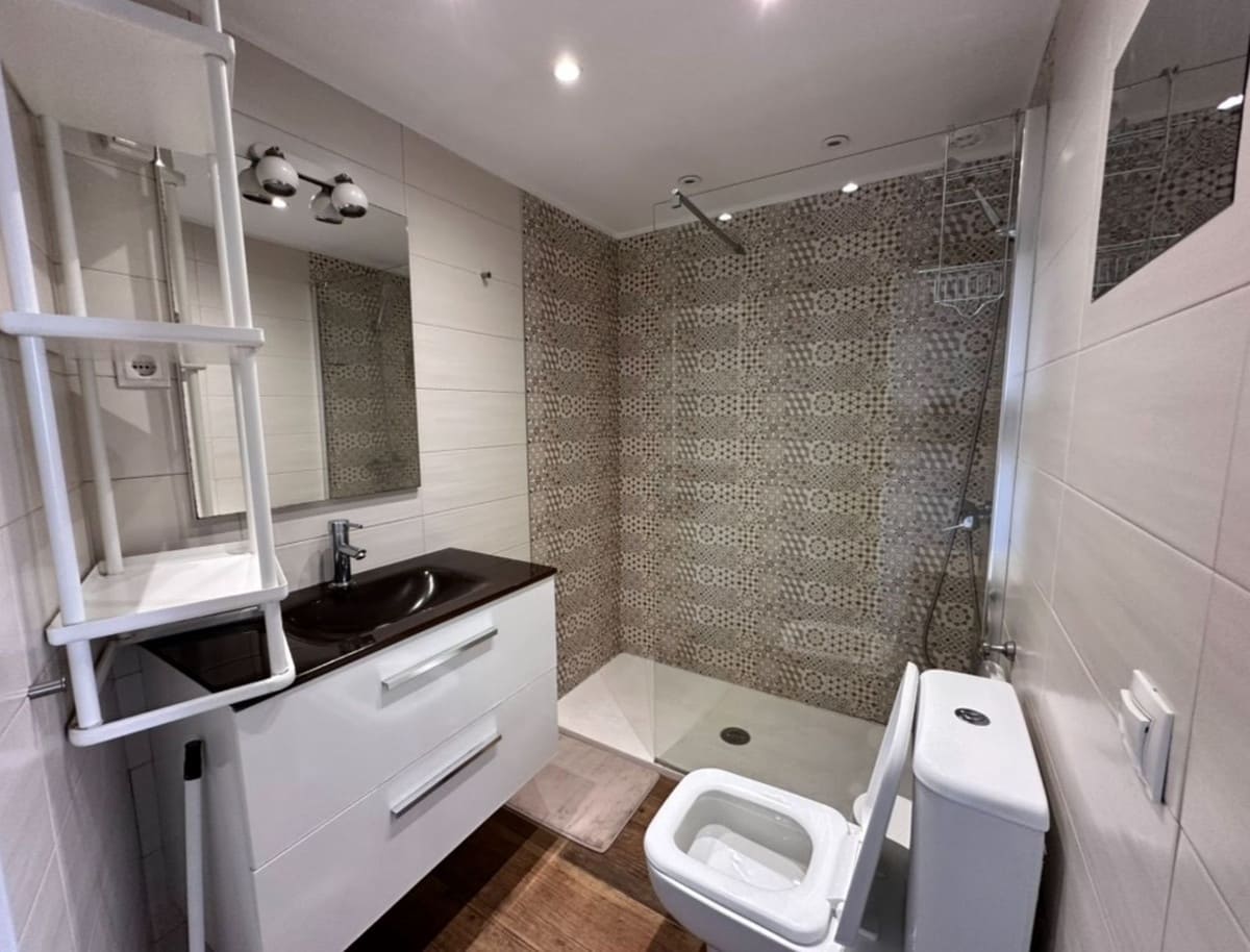 1 bedroom Apartment for sale in Calahonda with pool - € 239,000 (Ref: 9793391)