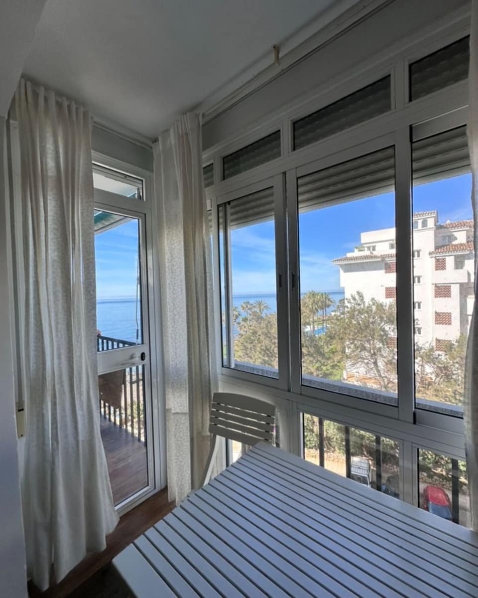 1 bedroom Apartment for sale in Calahonda with pool - € 239,000 (Ref: 9793391)