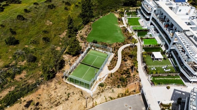 2 soverom Leilighet til salgs i El Faro de Calaburra - Chaparral, Mijas med svømmebasseng garasje - € 475 000 (Ref: 9793409)