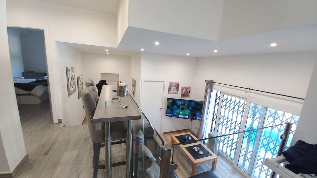 6 soveværelse Villa til salg i Mijas Costa med swimmingpool garage - € 749.000 (Ref: 9793414)