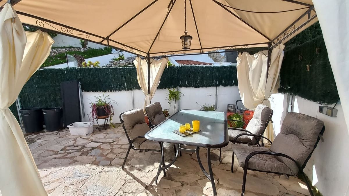 6 soveværelse Villa til salg i Mijas Costa med swimmingpool garage - € 749.000 (Ref: 9793414)