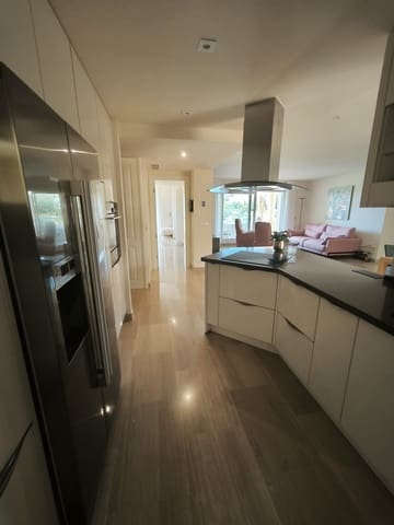 3 Zimmer Apartment zu verkaufen in Mijas Costa, Mijas mit Pool Garage - 599.000 € (Ref: 9810440)