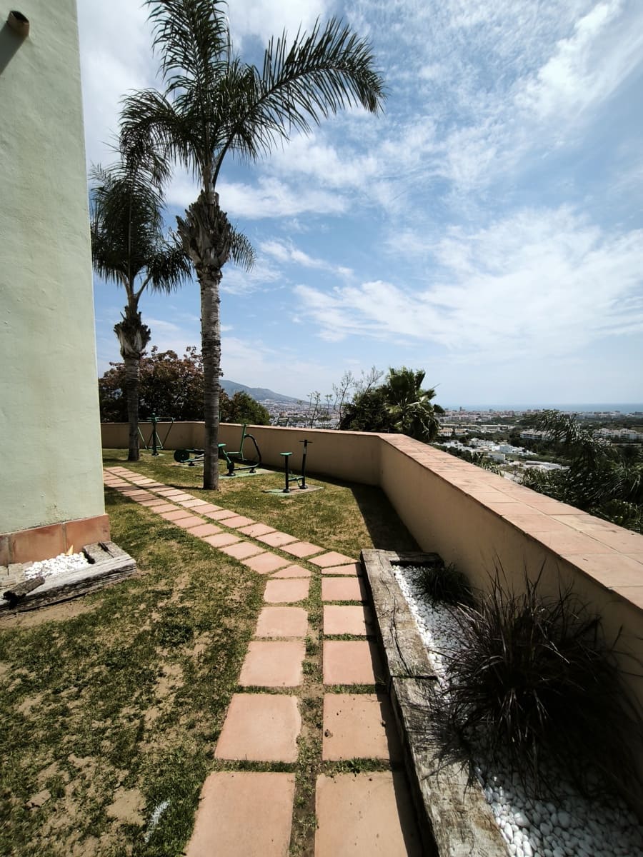 3 Zimmer Apartment zu verkaufen in Mijas Costa mit Pool Garage - 599.000 € (Ref: 9810440)