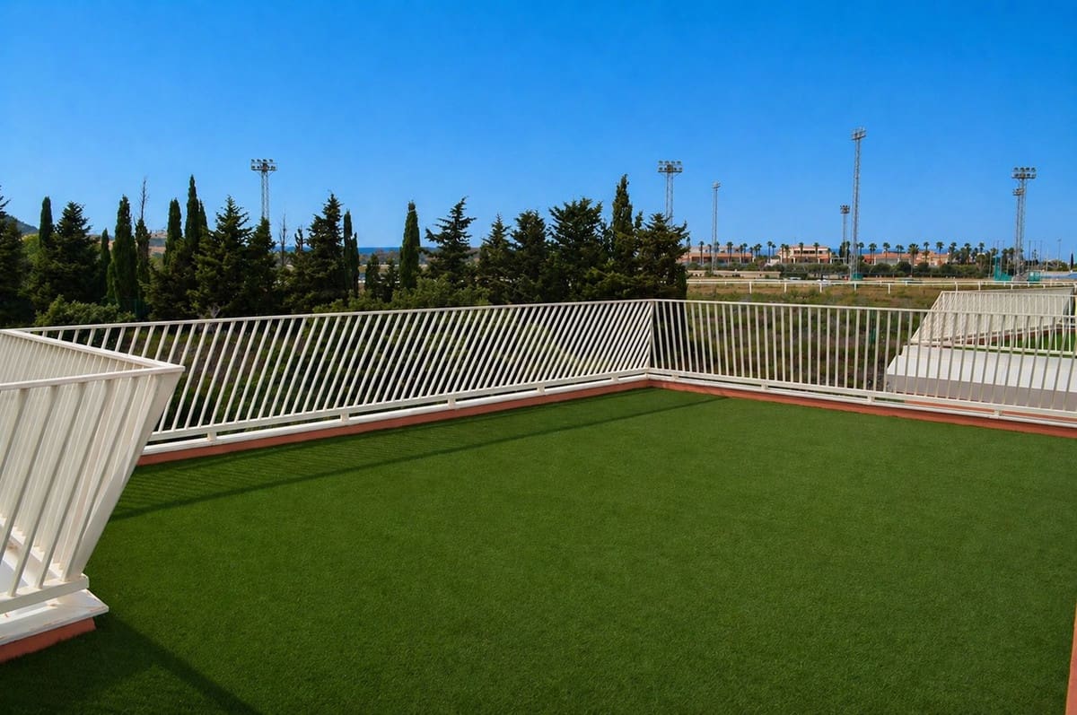 3 makuuhuone Kattohuoneisto myytävänä paikassa Mijas Costa - 595 000 € (Ref: 9810870)