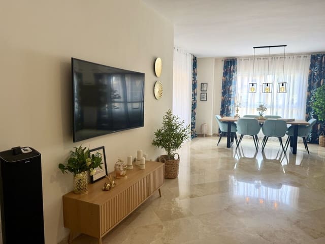 3 bedroom Apartment for sale in Calahonda, Mijas - € 429,000 (Ref: 9810872)