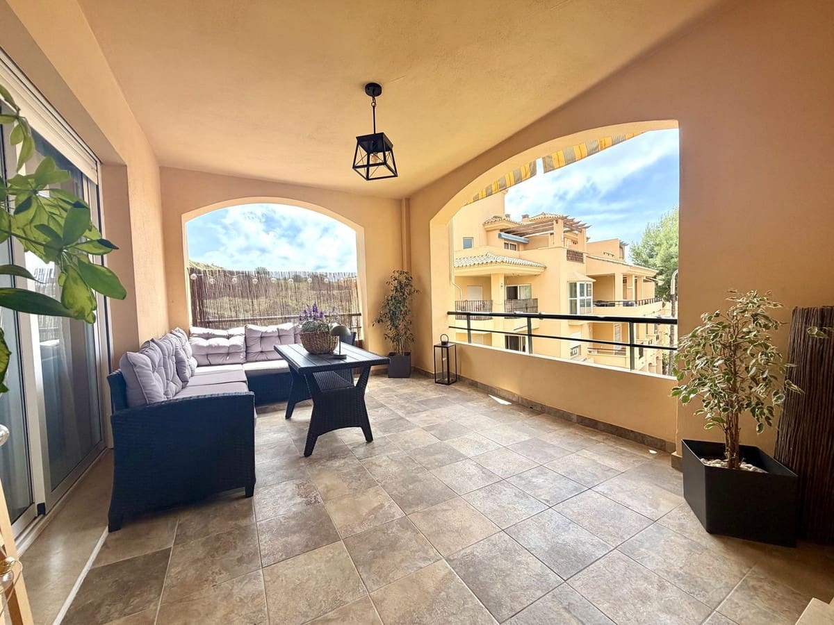 3 bedroom Apartment for sale in Calahonda - € 429,000 (Ref: 9810872)