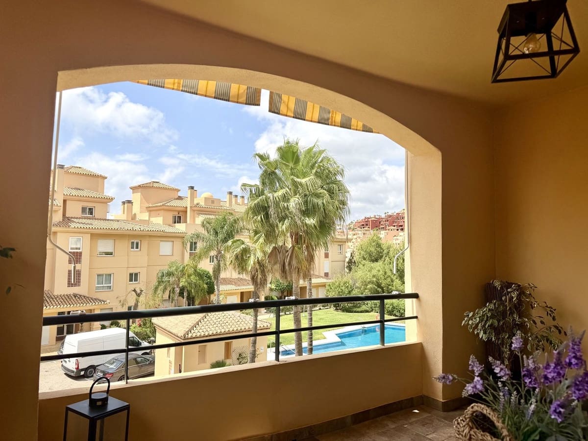 3 bedroom Apartment for sale in Calahonda - € 429,000 (Ref: 9810872)