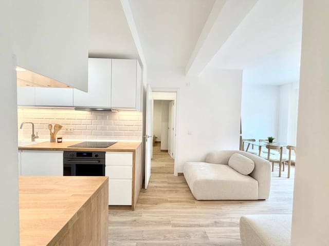 Apartamento de 2 habitaciones en Arroyo de la Miel, Benalmádena en venta - 325.000 € (Ref: 9810873)