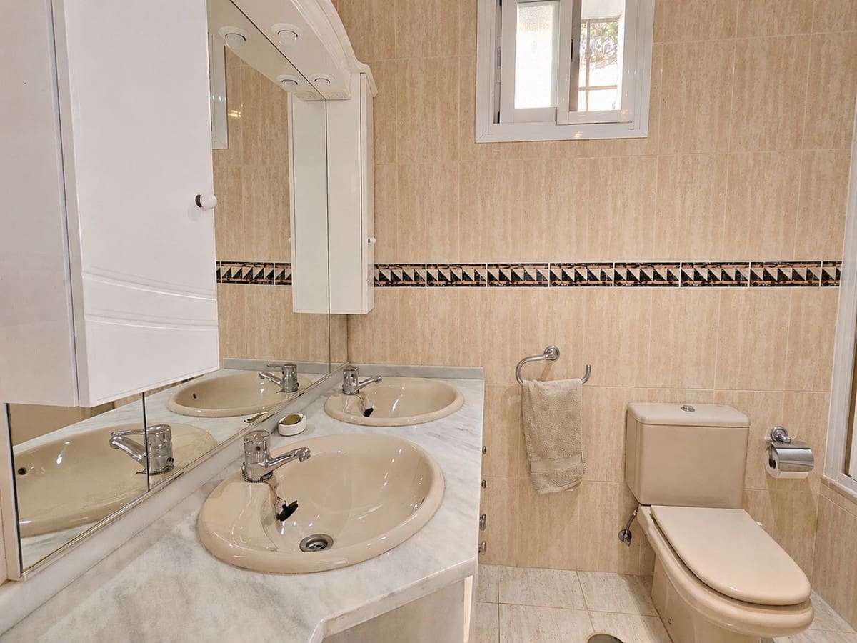 3 slaapkamer Appartement te koop in Calahonda met zwembad - € 369.000 (Ref: 9835050)