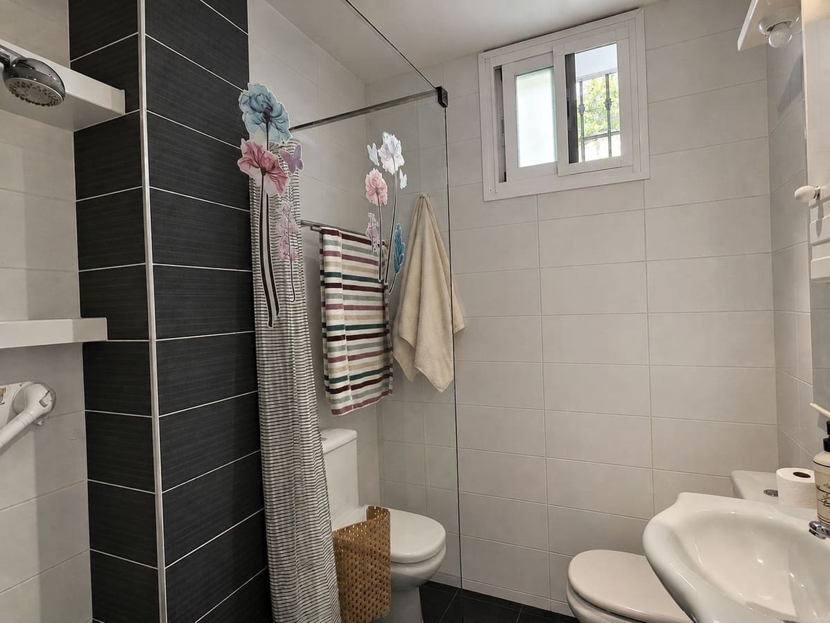3 slaapkamer Appartement te koop in Calahonda met zwembad - € 369.000 (Ref: 9835050)