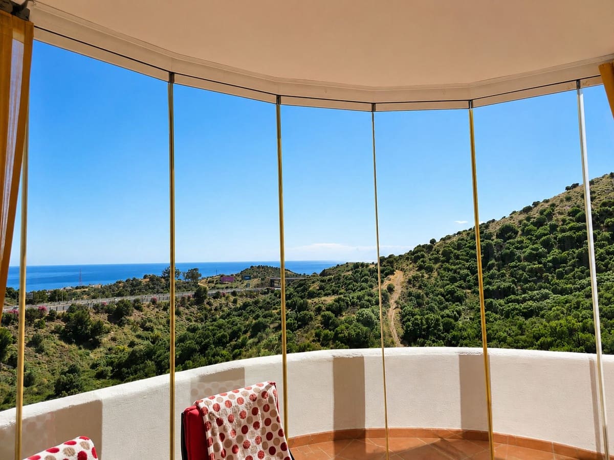 3 slaapkamer Appartement te koop in Calahonda met zwembad - € 369.000 (Ref: 9835050)