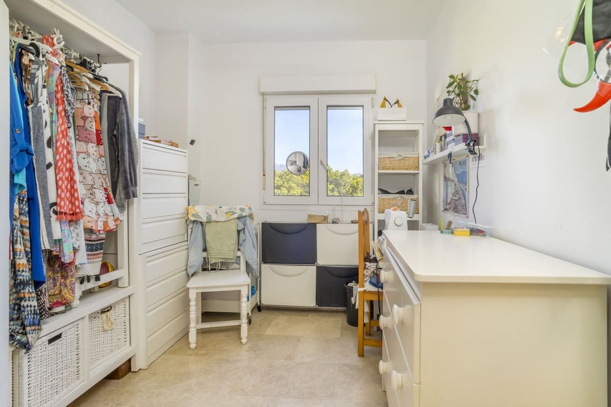 2 bedroom Apartment for sale in Mijas Costa with pool garage - € 376,000 (Ref: 9838716)