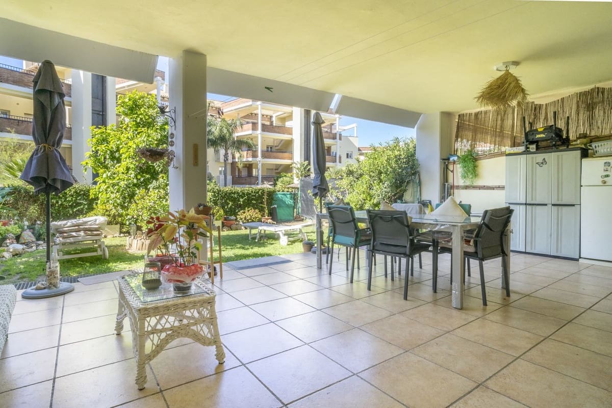 2 bedroom Apartment for sale in Mijas Costa with pool garage - € 376,000 (Ref: 9838716)