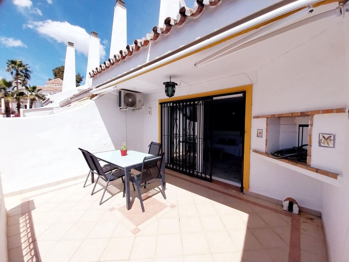 4 bedroom Townhouse for sale in Mijas Costa with pool - € 475,000 (Ref: 9838718)