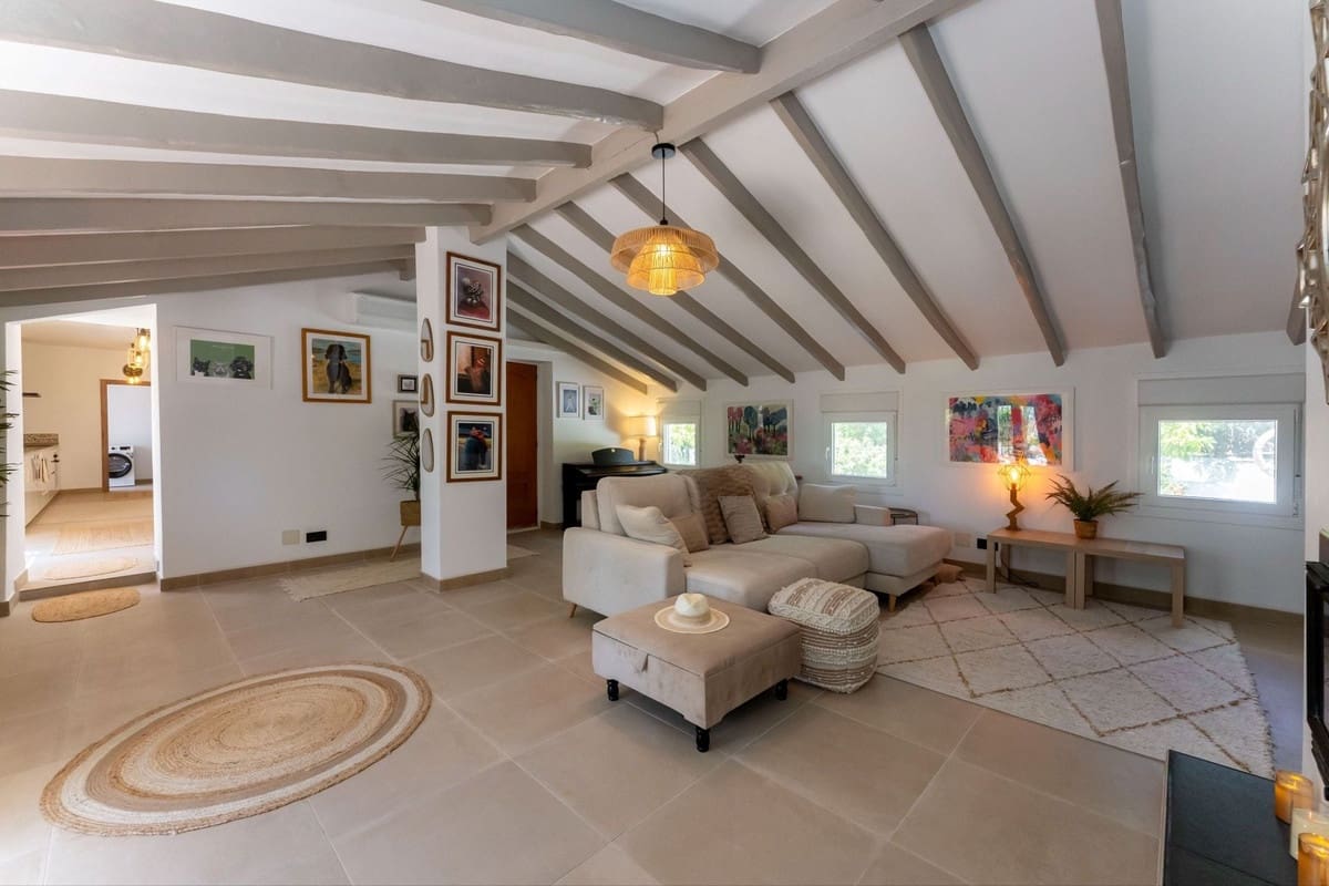6 slaapkamer Villa te koop in Alhaurin el Grande met zwembad garage - € 749.000 (Ref: 9850578)