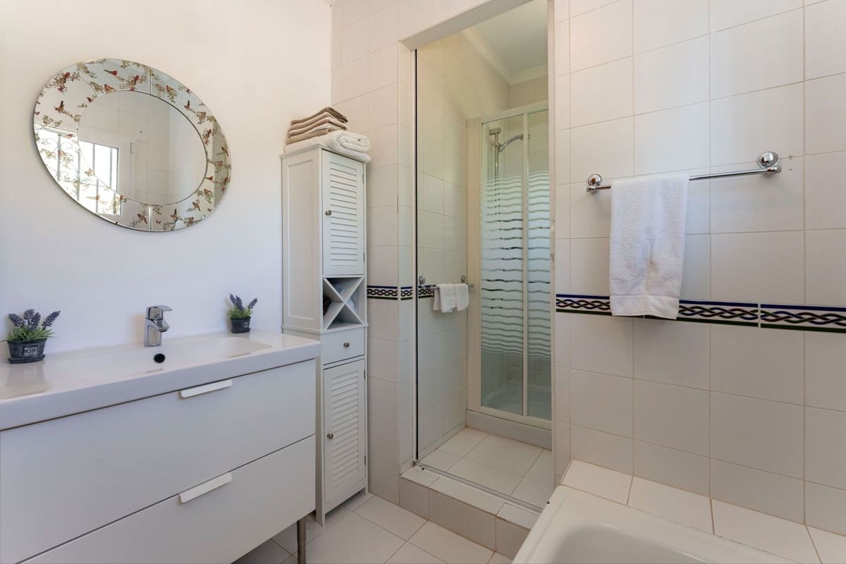 6 slaapkamer Villa te koop in Alhaurin el Grande met zwembad garage - € 749.000 (Ref: 9850578)
