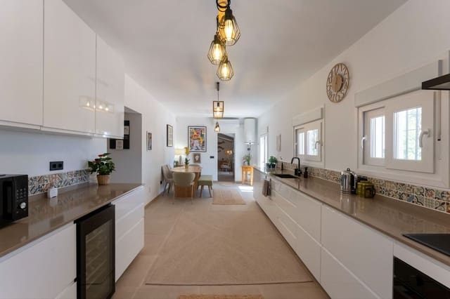 6 slaapkamer Villa te koop in Alhaurín el Grande met zwembad garage - € 749.000 (Ref: 9850578)