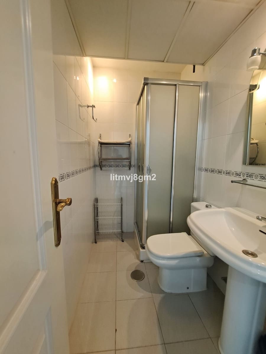 3 bedroom Apartment for sale in Fuengirola with pool garage - € 430,000 (Ref: 9850616)