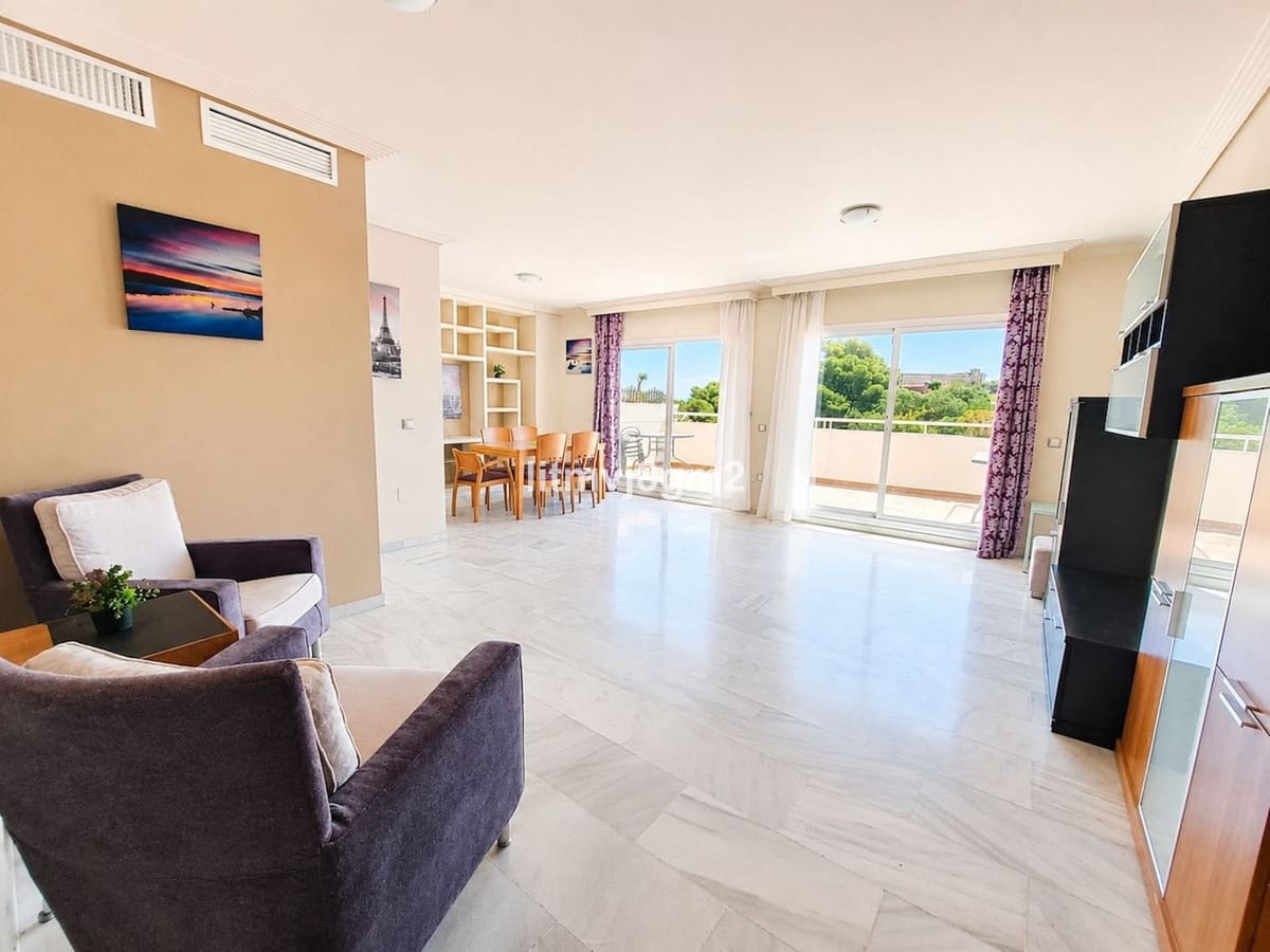 3 bedroom Apartment for sale in Fuengirola with pool garage - € 430,000 (Ref: 9850616)