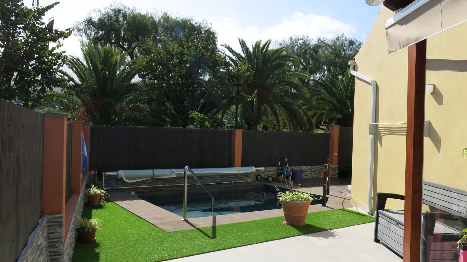 4 slaapkamer Rijtjeshuis te koop in Puerto de la Cruz met zwembad garage - € 585.000 (Ref: 9564041)