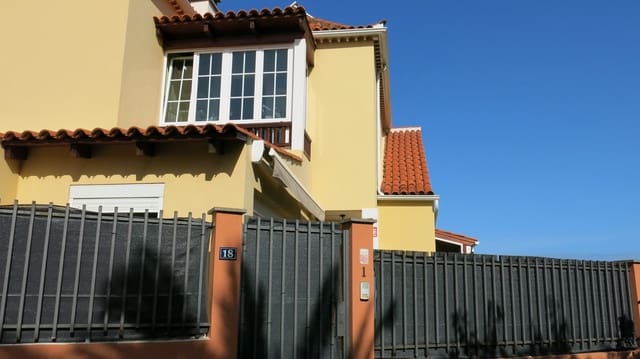 4 slaapkamer Rijtjeshuis te koop in Puerto de la Cruz met zwembad garage - € 585.000 (Ref: 9564041)
