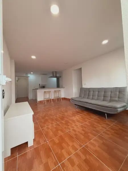 3 bedroom Flat for rent in Castello de la Plana - € 1,000 (Ref: 10019998)