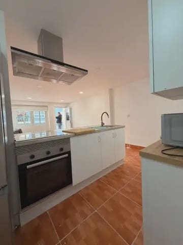 3 bedroom Flat for rent in Este, Castelló de la Plana - € 1,000 (Ref: 10019998)