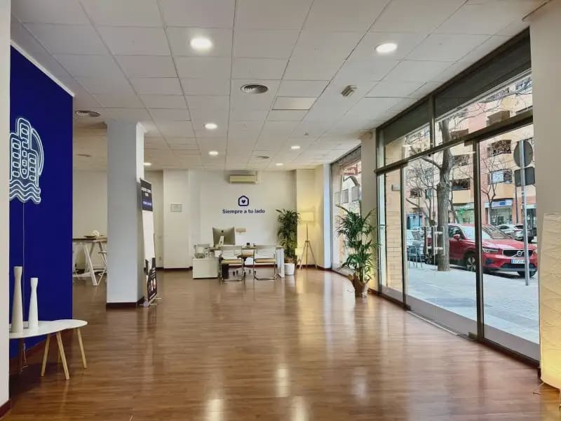 Kommersiell till salu i Valencia stad - 28 000 € (Ref: 10029621)