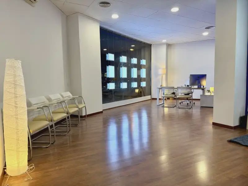 Kommersiell till salu i Valencia stad - 28 000 € (Ref: 10029621)