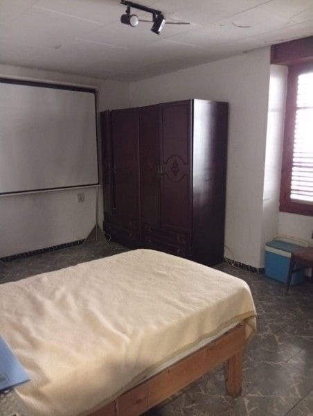 4 soveværelse Villa til salg i Ontinyent - € 65.000 (Ref: 9569193)