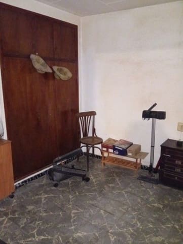 4 soveværelse Villa til salg i Ontinyent - € 65.000 (Ref: 9569193)