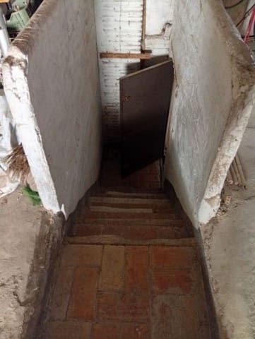 4 soveværelse Villa til salg i Ontinyent - € 65.000 (Ref: 9569193)