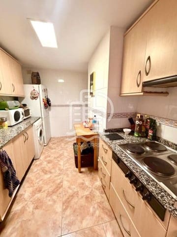 3 soveværelse Lejlighed til salg i Torrefiel, Valencia by - € 250.000 (Ref: 9569195)