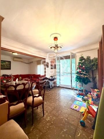 3 soveværelse Lejlighed til salg i Torrefiel, Valencia by - € 250.000 (Ref: 9569195)