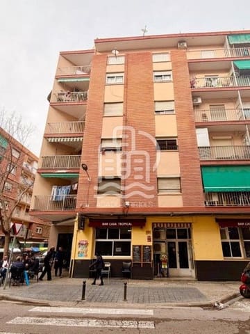Piso de 3 habitaciones en Torrefiel, València ciudad en venta - 240.000 € (Ref: 9569195)