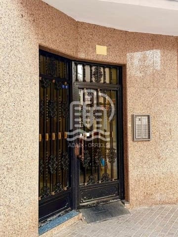 3 soveværelse Lejlighed til salg i Torrefiel, Valencia by - € 250.000 (Ref: 9569195)