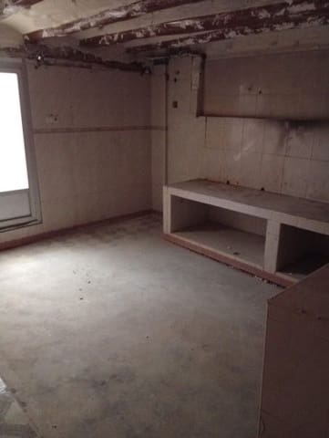 4 makuuhuone Omakotitalo myytävänä paikassa Ontinyent - 69 500 € (Ref: 9569197)