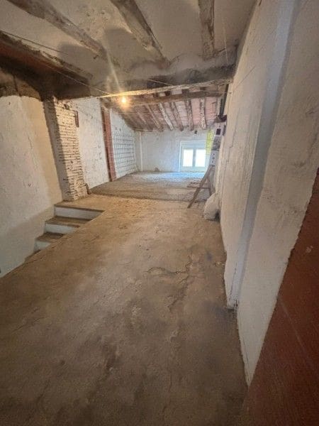 3 slaapkamer Villa te koop in Ontinyent - € 125.000 (Ref: 9569200)