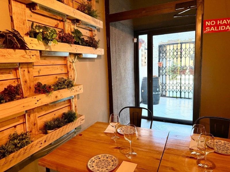 Erhverv til salg i Valencia by - € 90.000 (Ref: 9569204)