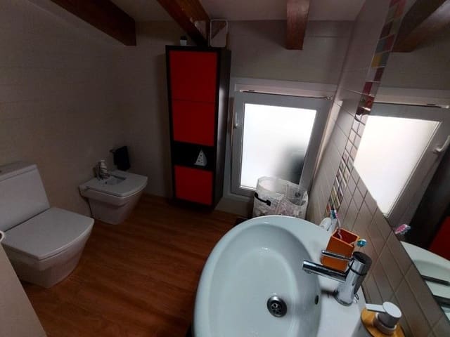 6 sypialnia Willa na sprzedaż w Ontinyent z garażem - 295 000 € (Ref: 9569205)