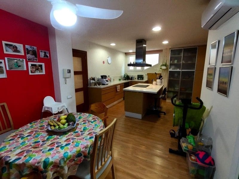 6 makuuhuone Huvila myytävänä paikassa Ontinyent mukana 
autotalli - 295 000 € (Ref: 9569205)