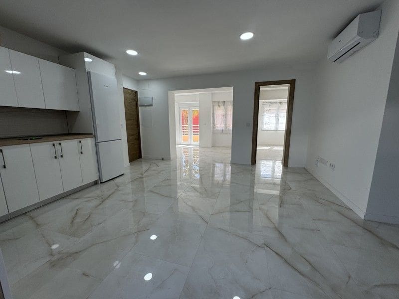 2 makuuhuone Asunto vuokrattavana paikassa Almassera - 1 200 € (Ref: 9569210)