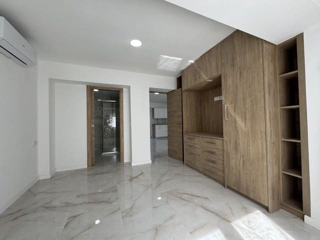 2 slaapkamer Flat te huur in Almàssera - € 1.200 (Ref: 9569210)