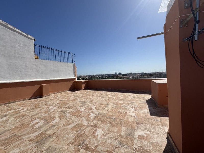 2 makuuhuone Asunto vuokrattavana paikassa Almassera - 1 200 € (Ref: 9569210)