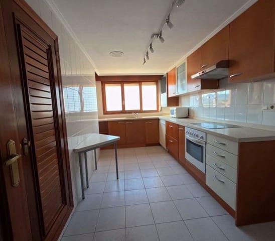 Piso de 4 habitaciones en Ontinyent en venta con garaje - 175.000 € (Ref: 9569213)