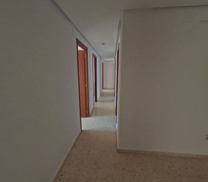 4 quarto Apartamento para venda em Ontinyent com garagem - 175 000 € (Ref: 9569213)