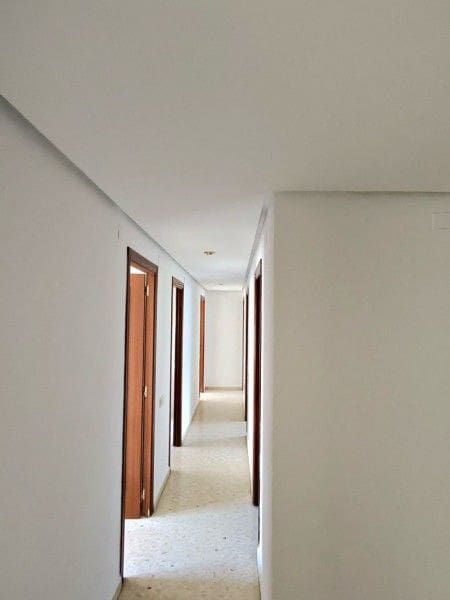 4 quarto Apartamento para venda em Ontinyent com garagem - 175 000 € (Ref: 9569213)