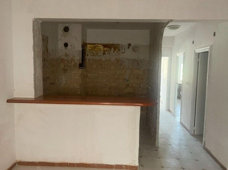 Piso de 3 habitaciones en Ontinyent en venta - 74.000 € (Ref: 9569215)