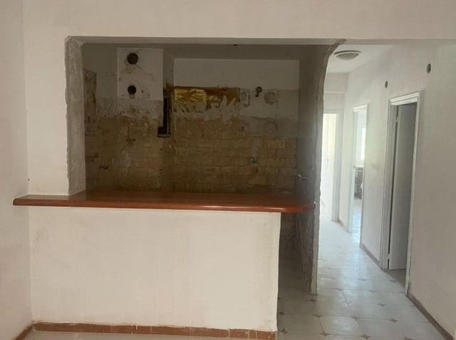 Piso de 3 habitaciones en Ontinyent en venta - 74.000 € (Ref: 9569215)